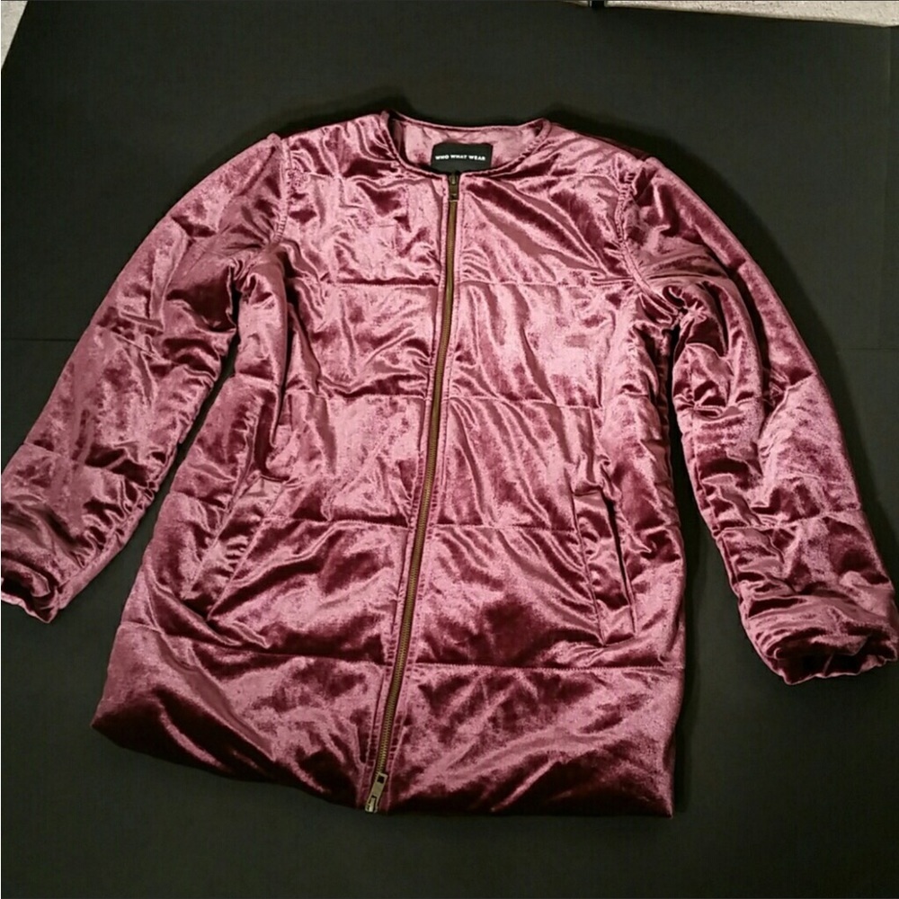 Who What Wear Velvet Puffer Jacket in Plum
